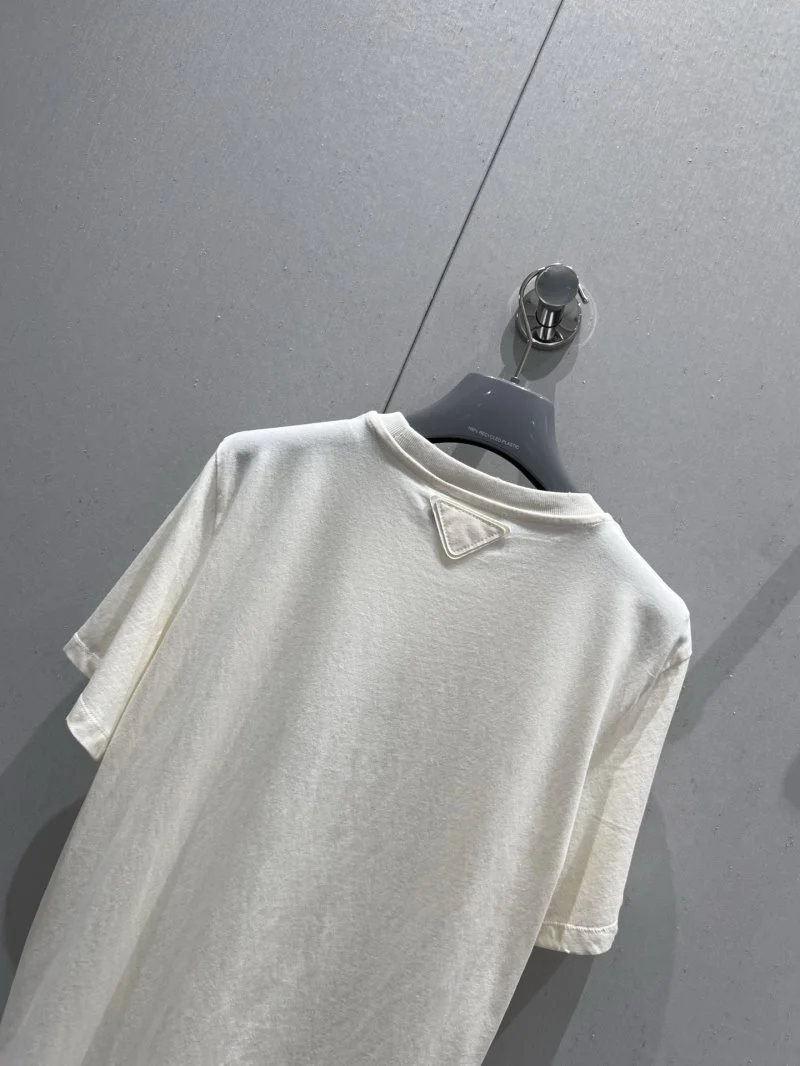 MultiPurpose Prada T-Shirts 165681