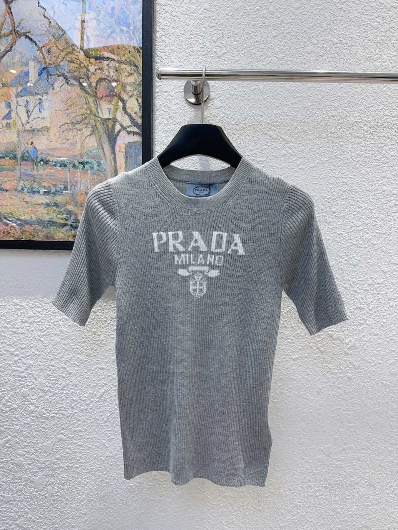 SmartChoice Prada T-Shirts 165669