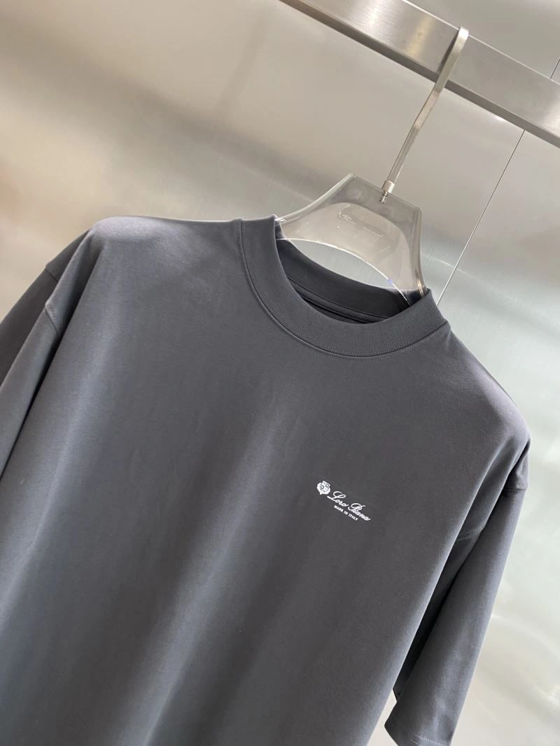 Prada T-Shirts WellDesigned 169353