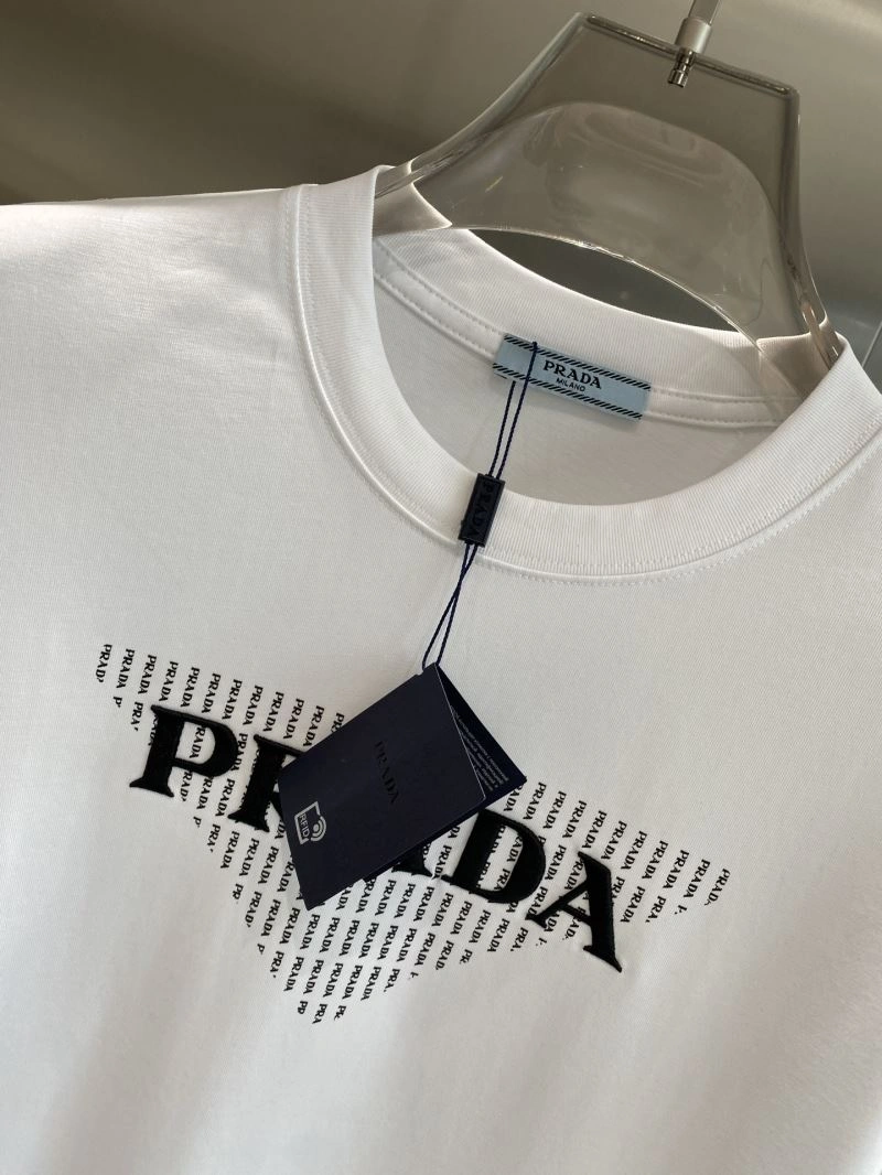 Upgraded Prada T-Shirts 169346