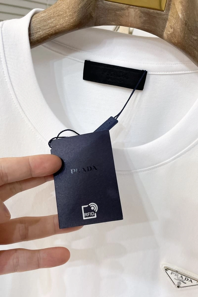 Prada T-Shirts Casual 169354