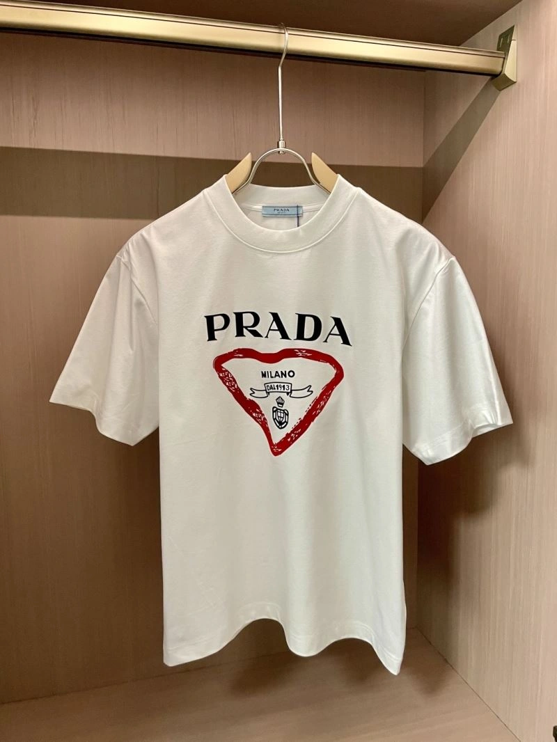 Prada T-Shirts ModernLook 169333