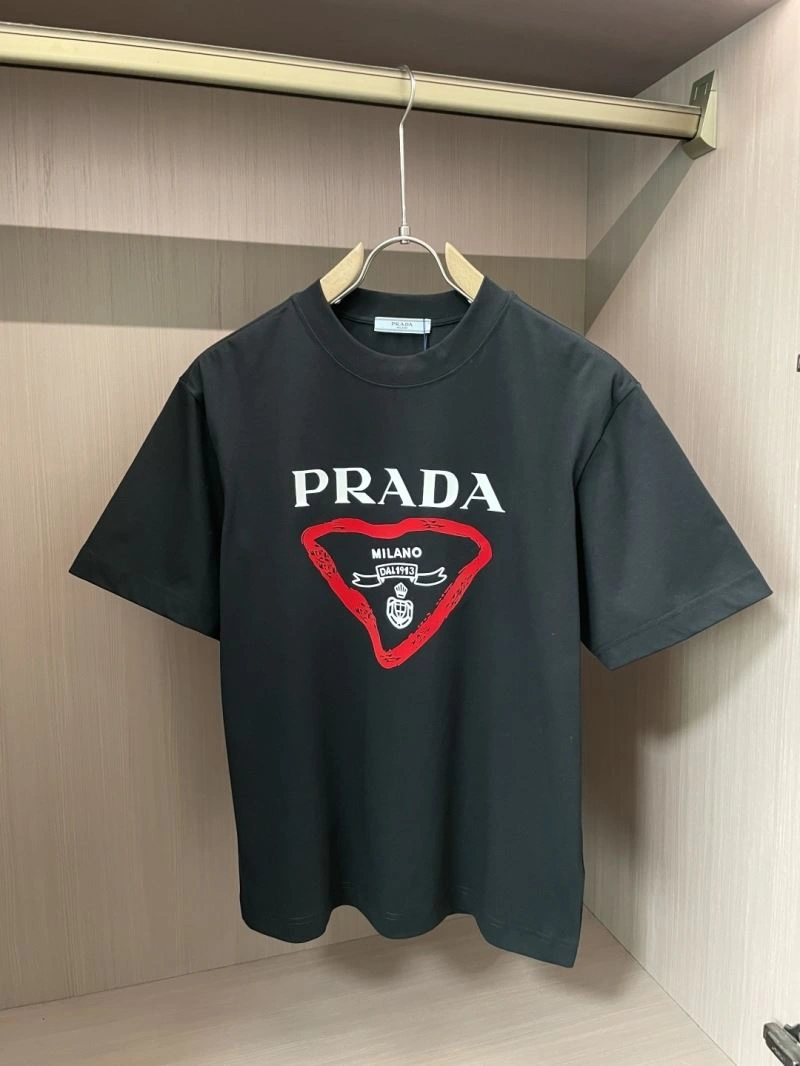 Prada T-Shirts ModernLook 169333