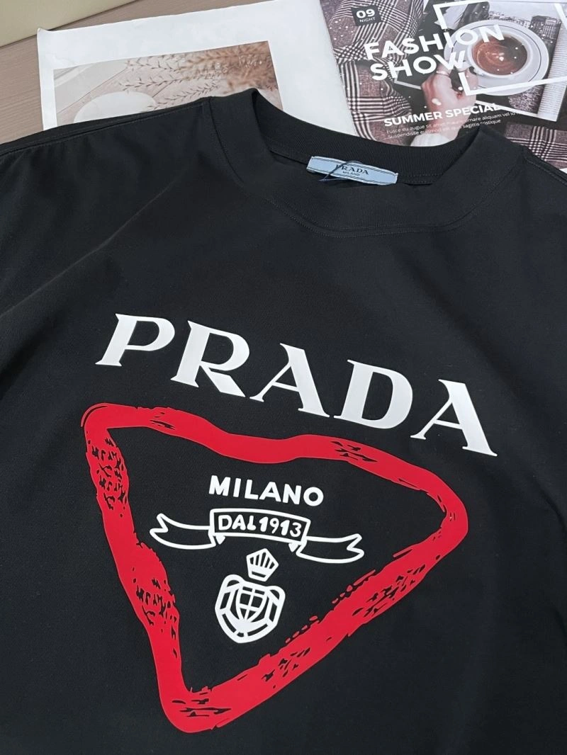 Prada T-Shirts ModernLook 169333