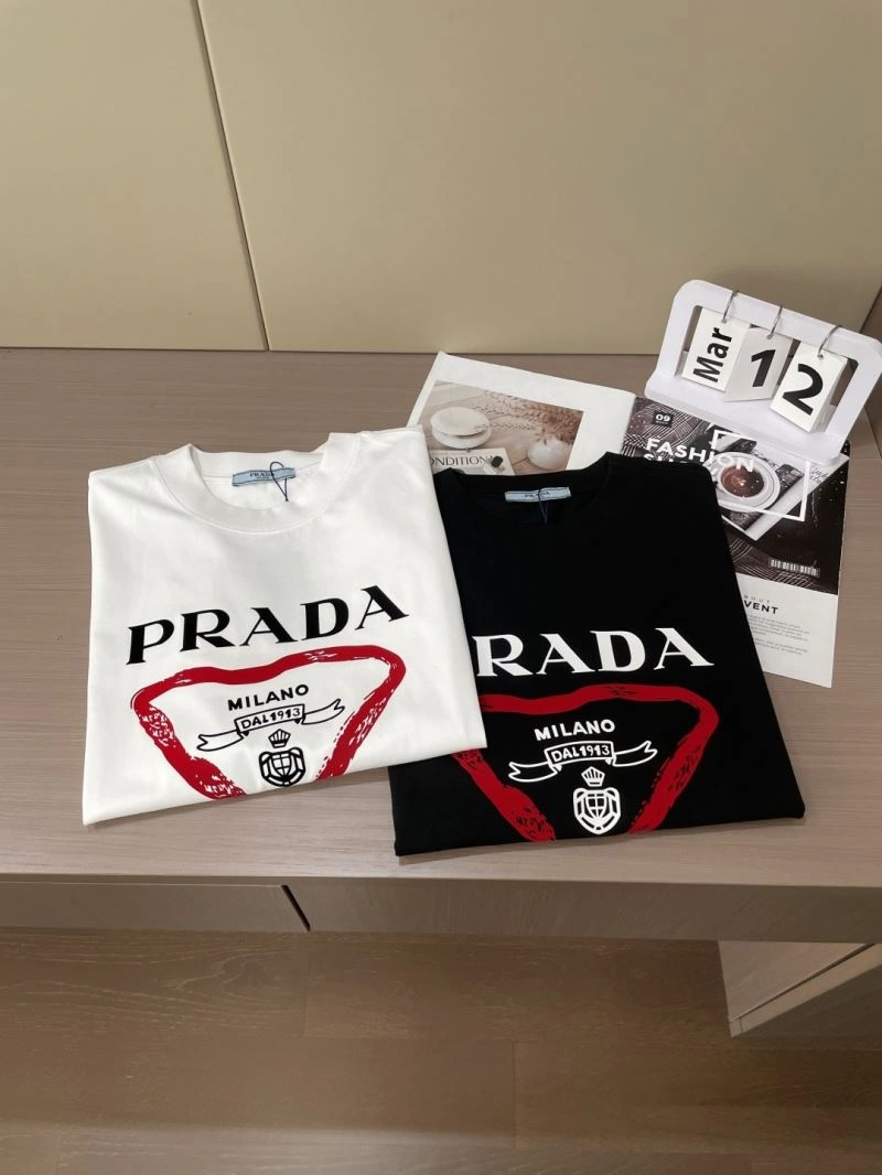 Prada T-Shirts ModernLook 169333
