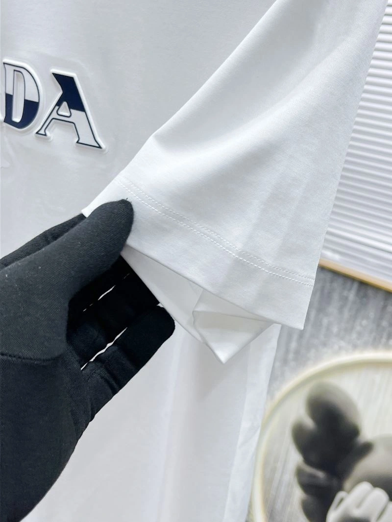Affordable Prada T-Shirts 169324