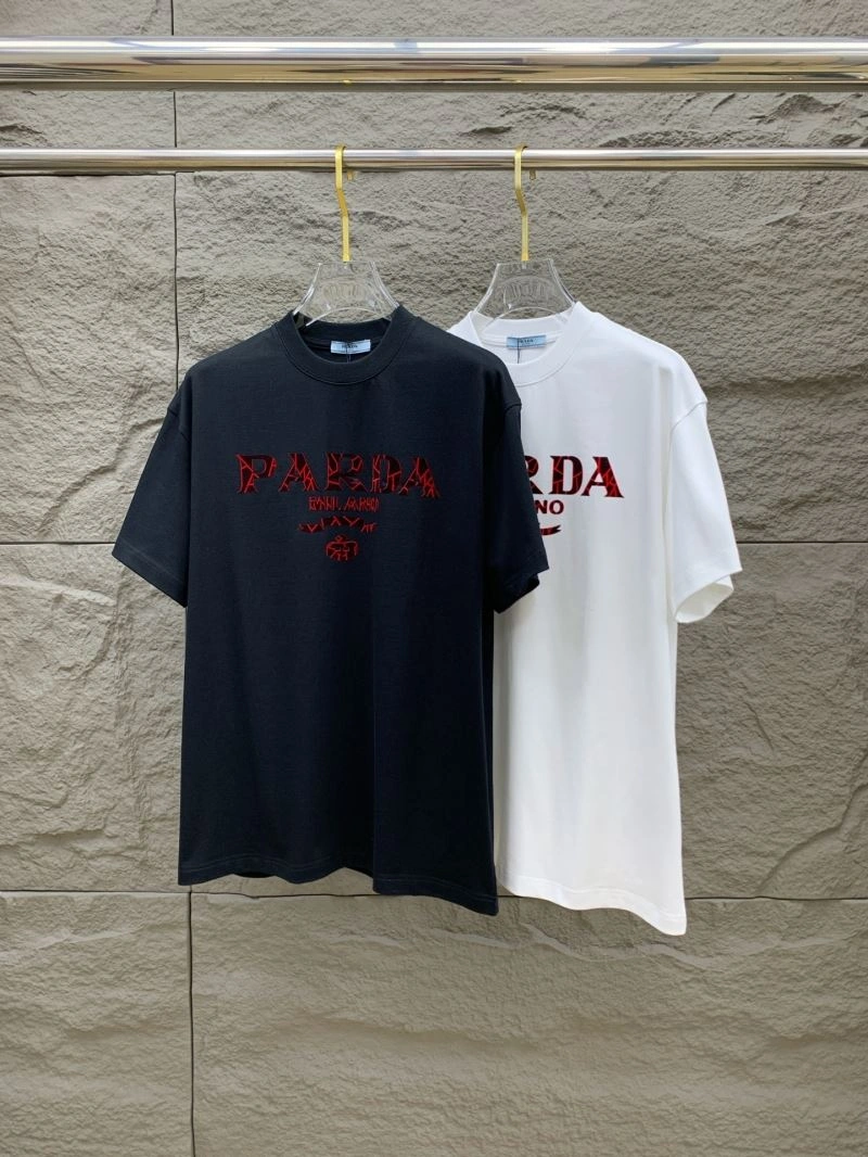Prada T-Shirts WellDesigned 169323