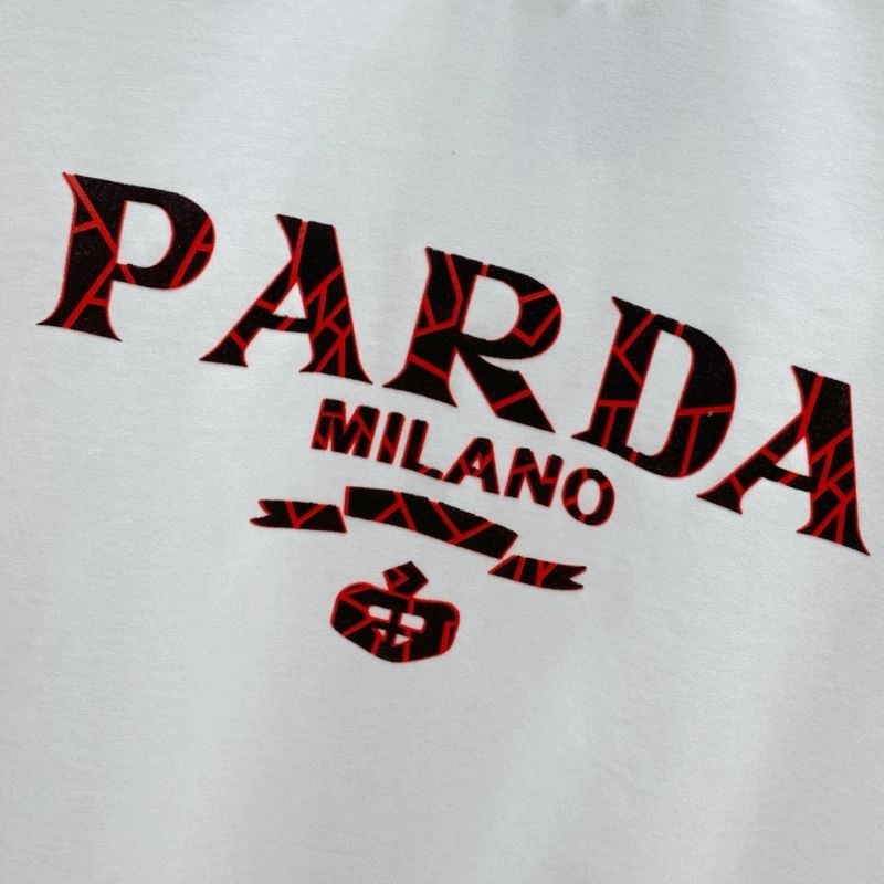 Prada T-Shirts WellDesigned 169323