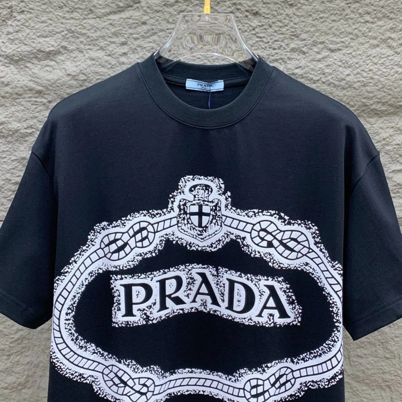 Prada T-Shirts Snug 169347