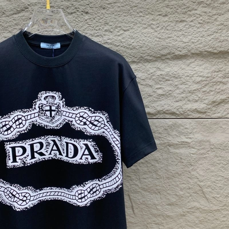 Prada T-Shirts Snug 169347