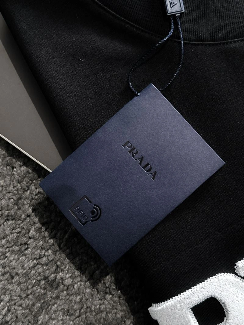 Fashionable Prada T-Shirts 169328