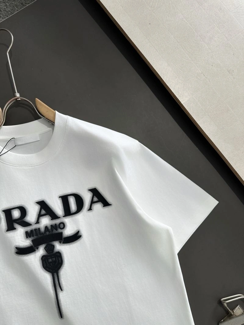 Original Prada T-Shirts 169352