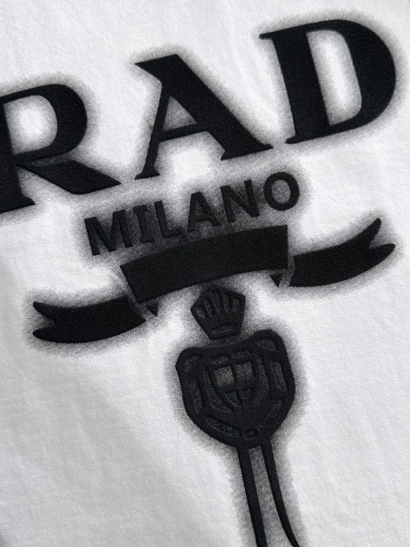 Original Prada T-Shirts 169352