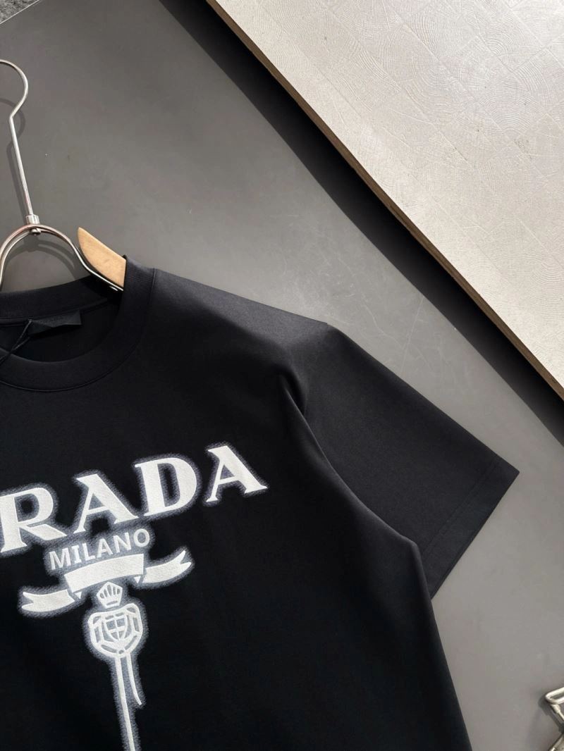 Bold Prada T-Shirts 169327