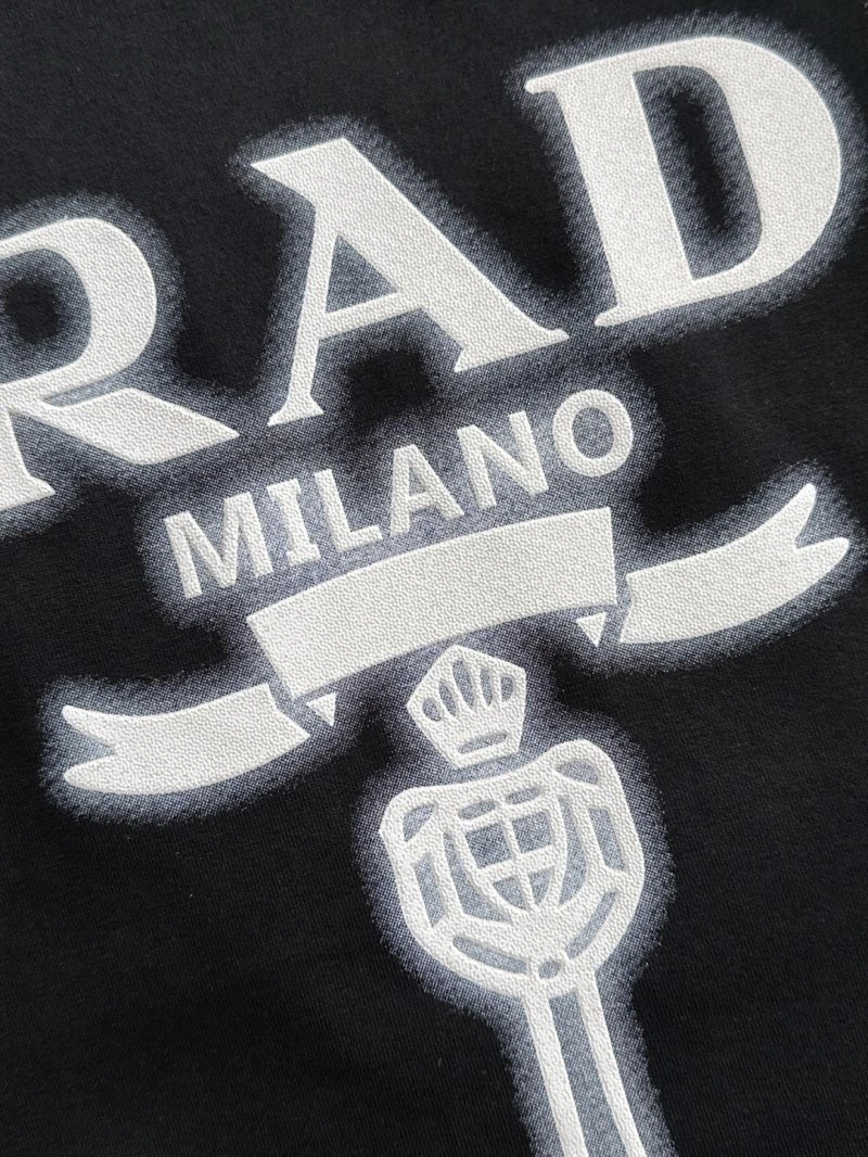 Bold Prada T-Shirts 169327