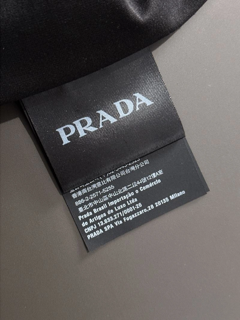 Bold Prada T-Shirts 169327