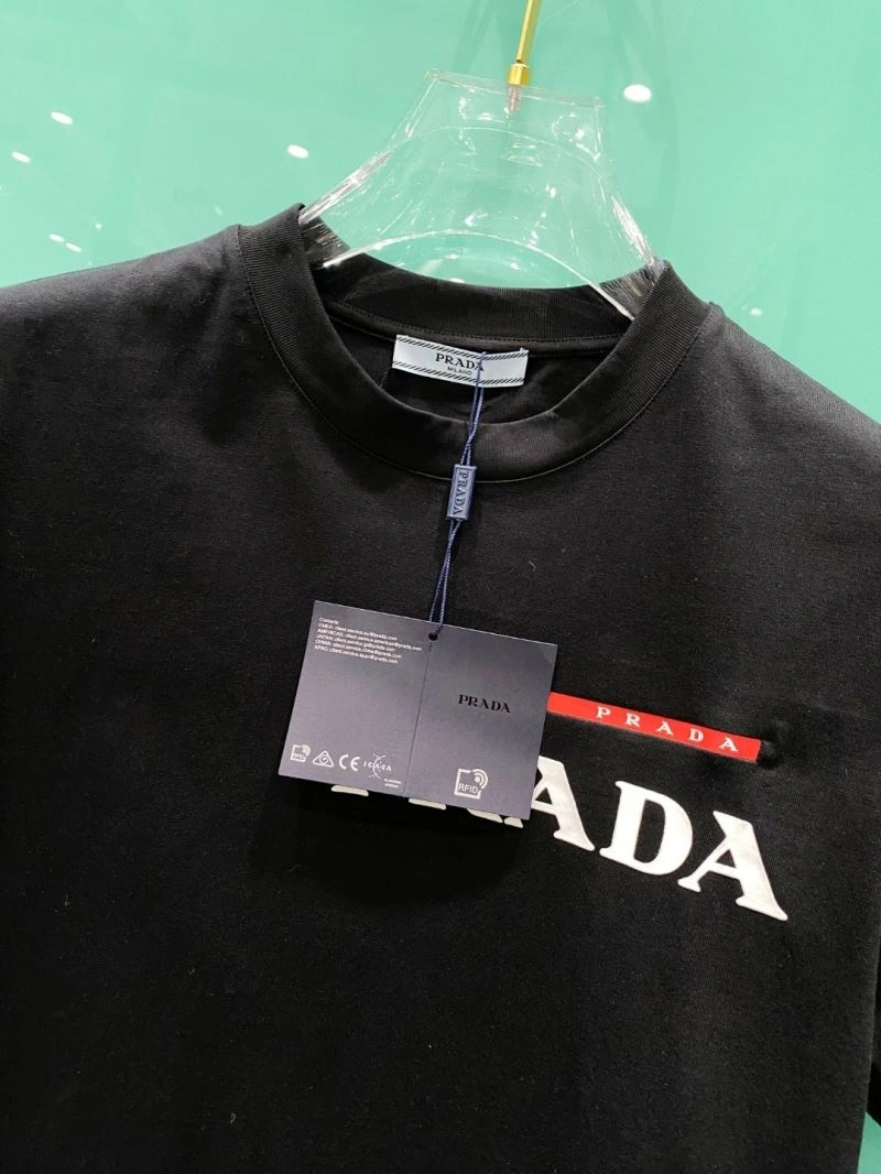 Breathable Prada T-Shirts 169317