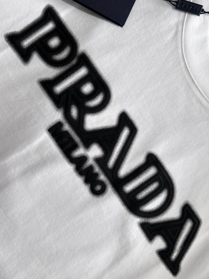 Prada T-Shirts Elegant 169316