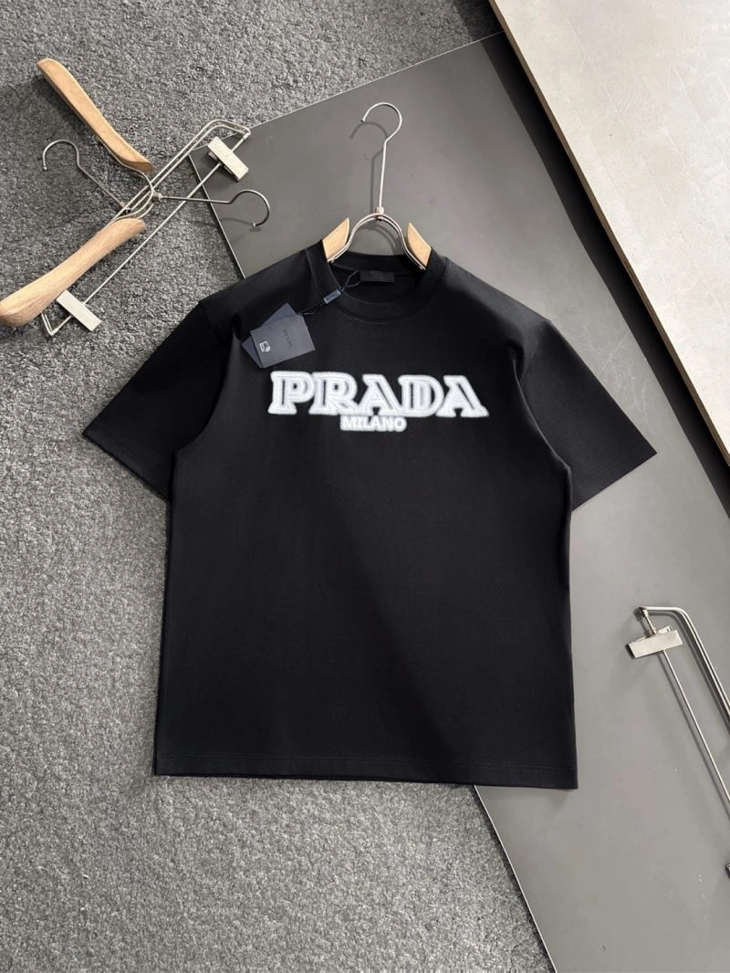 Elegant Prada T-Shirts 169322