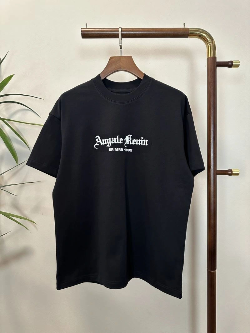 Minimalist Prada T-Shirts 169313