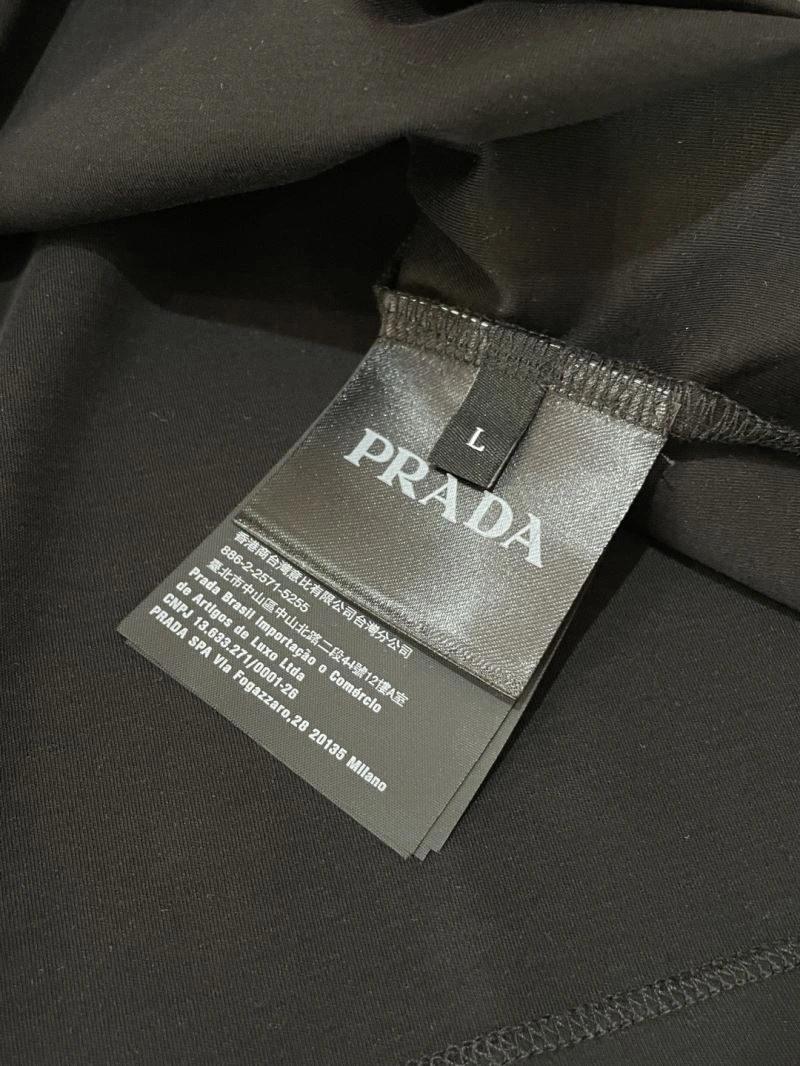 Supportive Prada T-Shirts 169365
