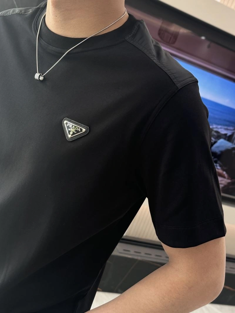 Supportive Prada T-Shirts 169365