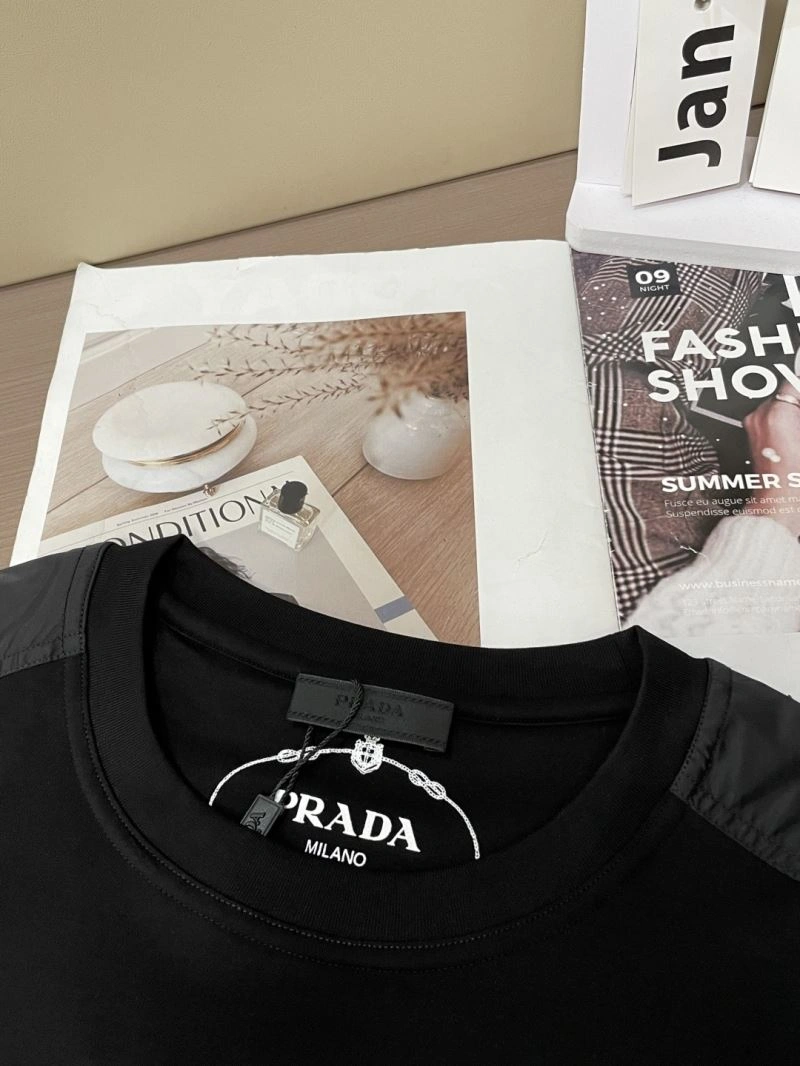 Supportive Prada T-Shirts 169365