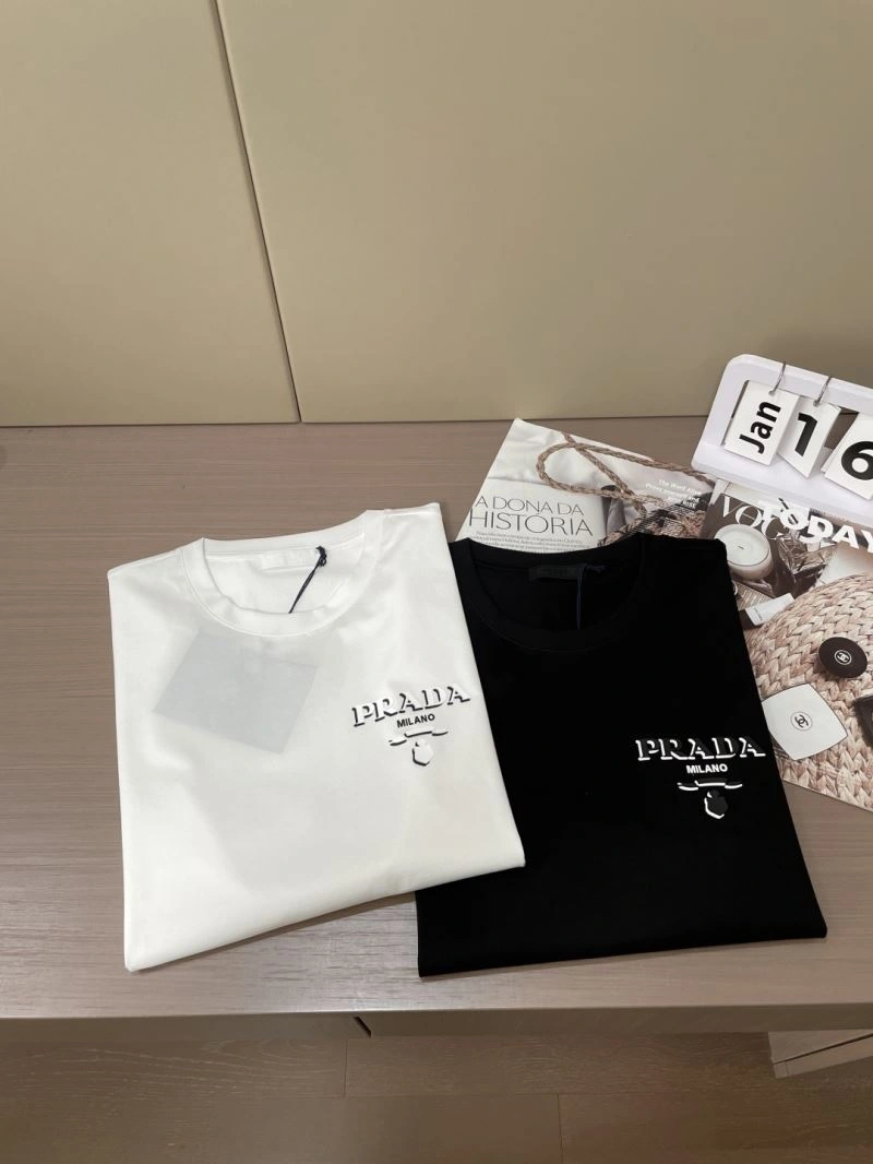 Compact Prada T-Shirts 169293