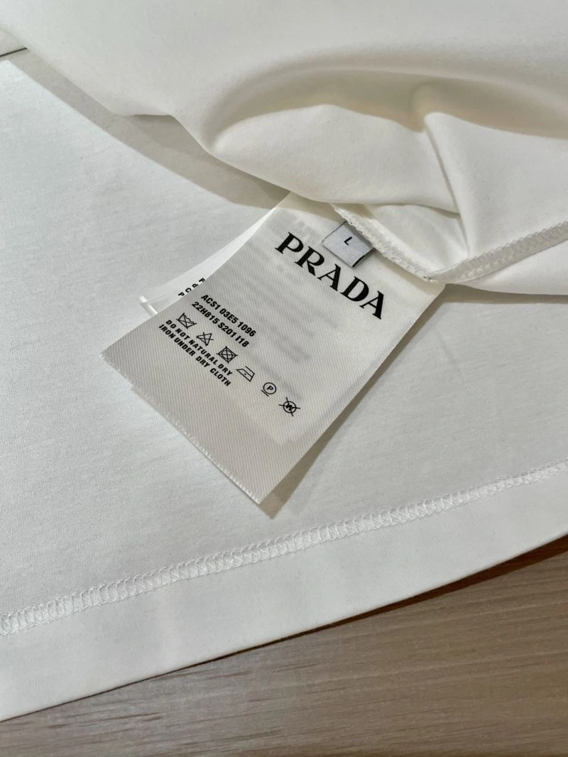 Prada T-Shirts Stylish 169300