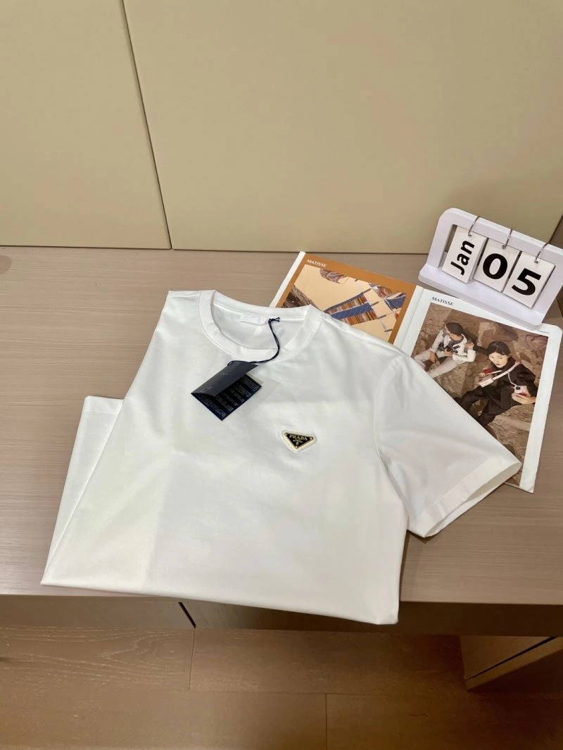 Prada T-Shirts Stylish 169300