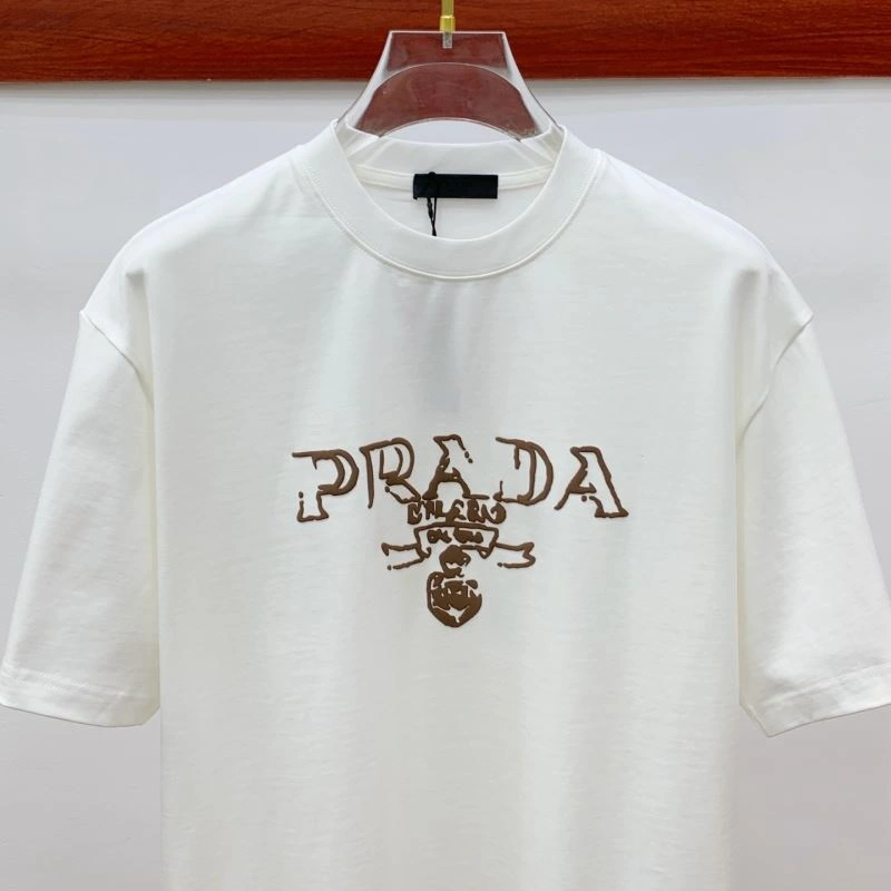 Versatile Prada T-Shirts 169314