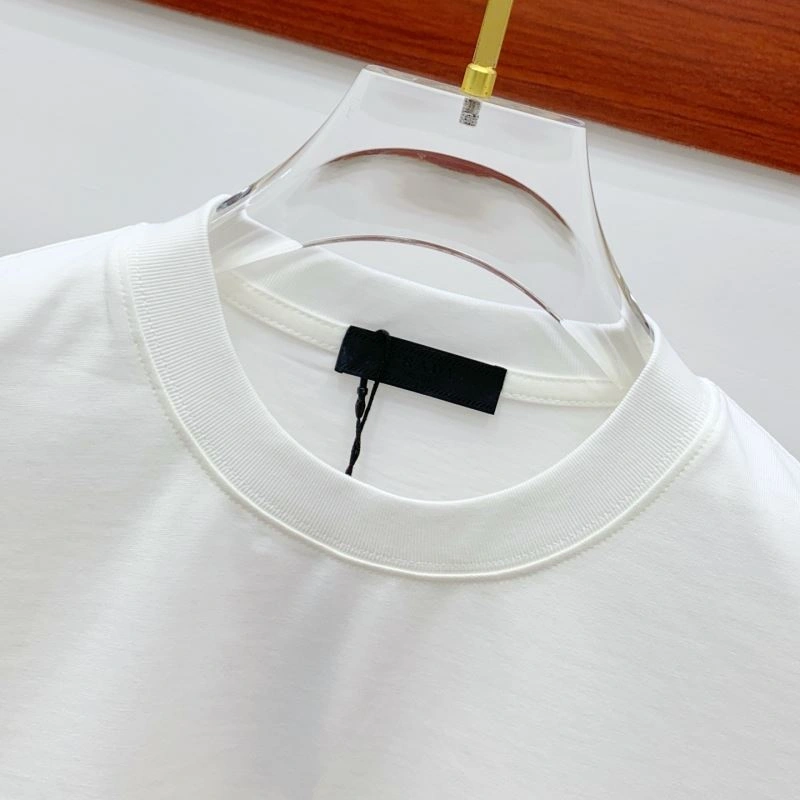 Versatile Prada T-Shirts 169314