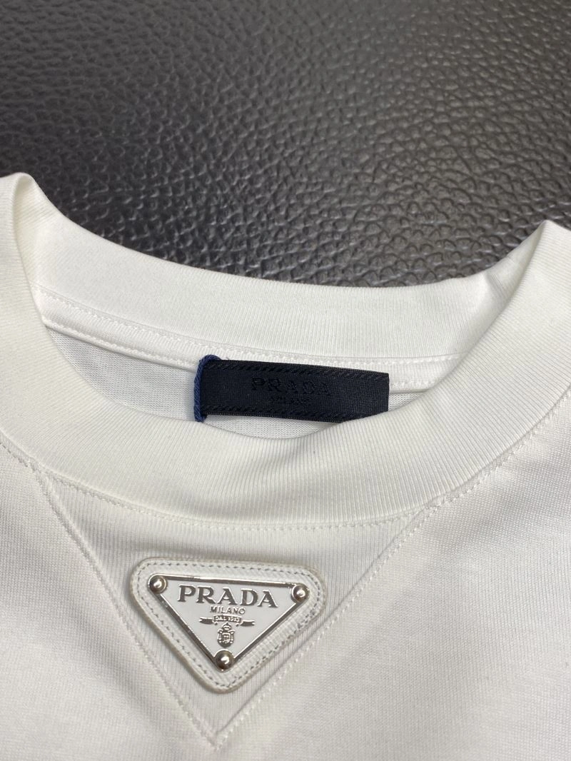 Prada T-Shirts ModernLook 169297