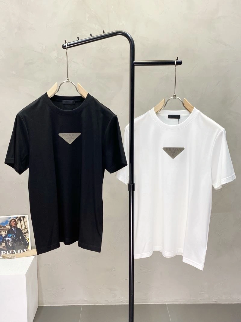 Refined Prada T-Shirts 169295