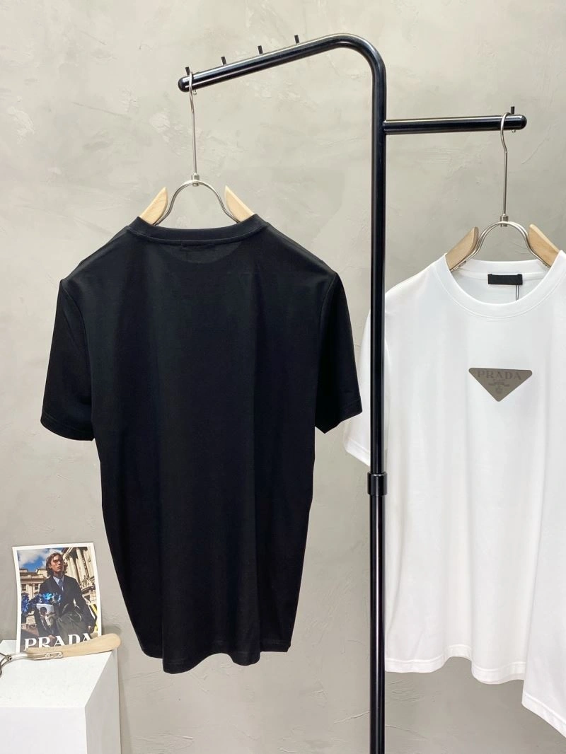 Refined Prada T-Shirts 169295