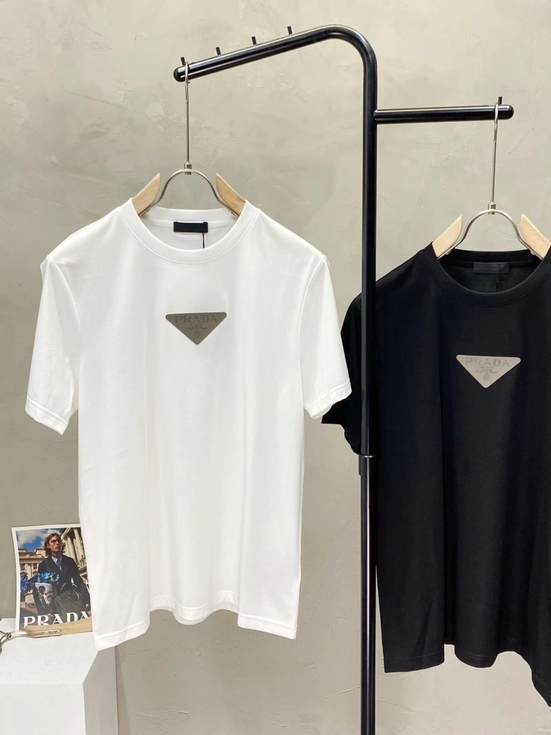 Refined Prada T-Shirts 169295