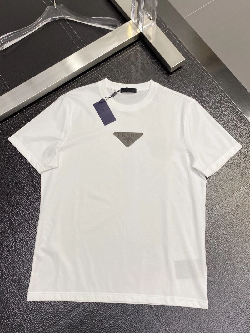 Refined Prada T-Shirts 169295