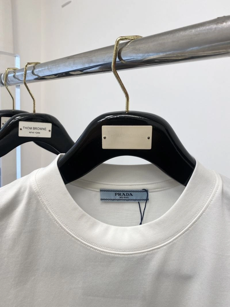 Sophisticated Prada T-Shirts 169287