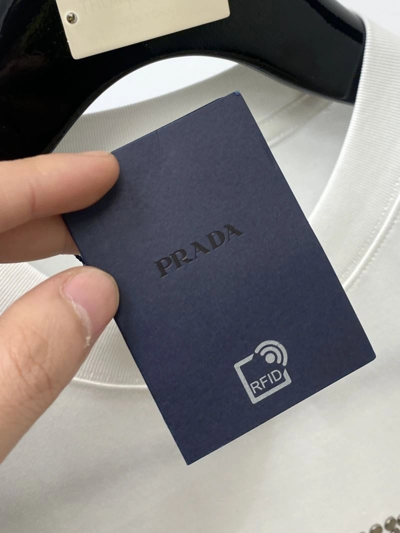 Sophisticated Prada T-Shirts 169287