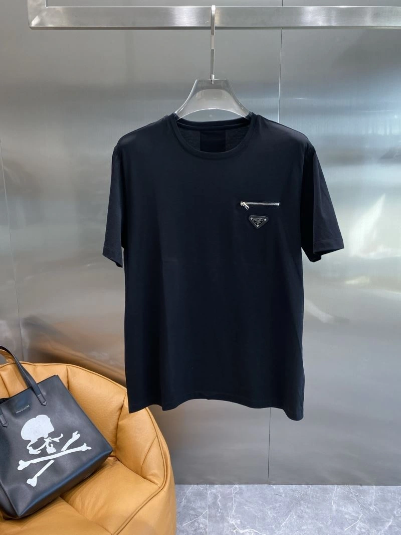 ComfortFit Prada T-Shirts 169309