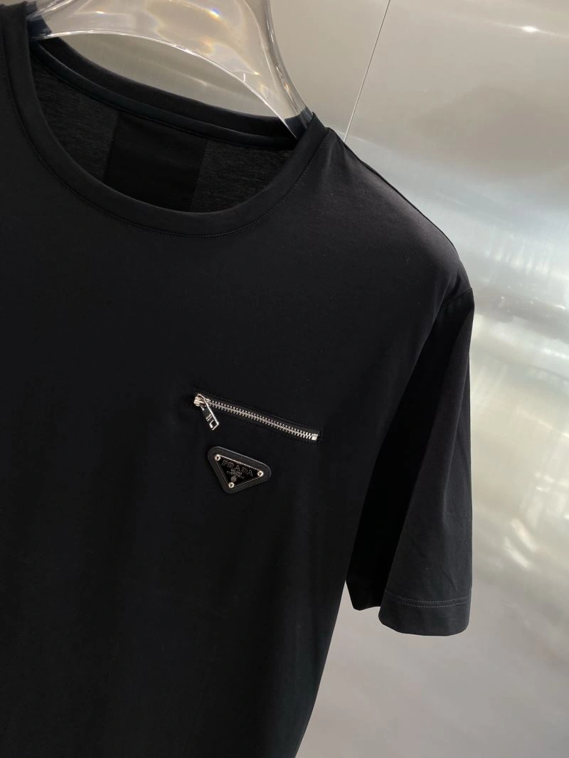 ComfortFit Prada T-Shirts 169309