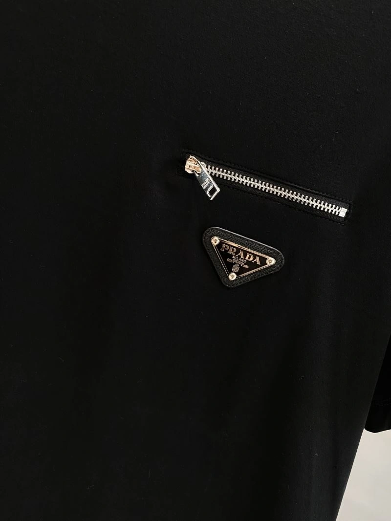ComfortFit Prada T-Shirts 169309