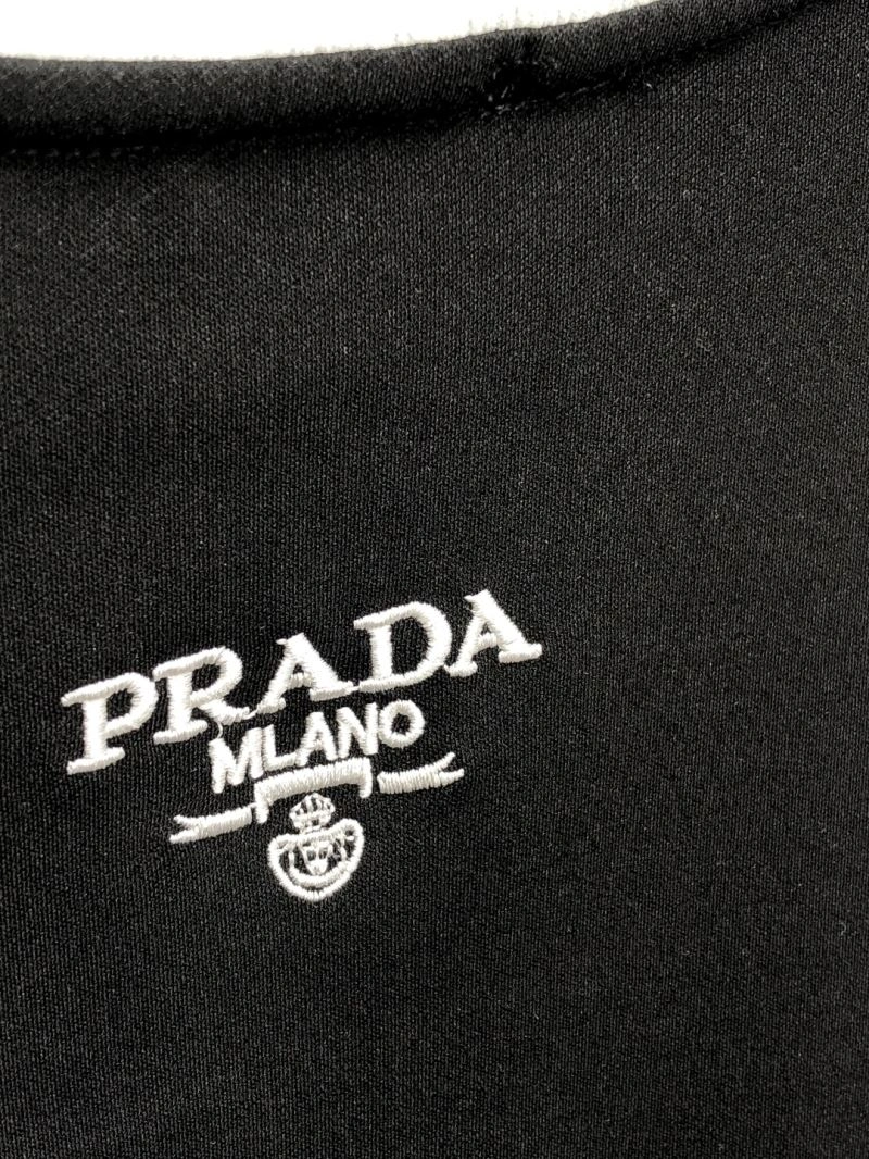 ModernLook Prada T-Shirts 169307