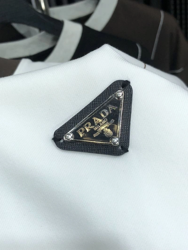 Prada T-Shirts Stylish 169265