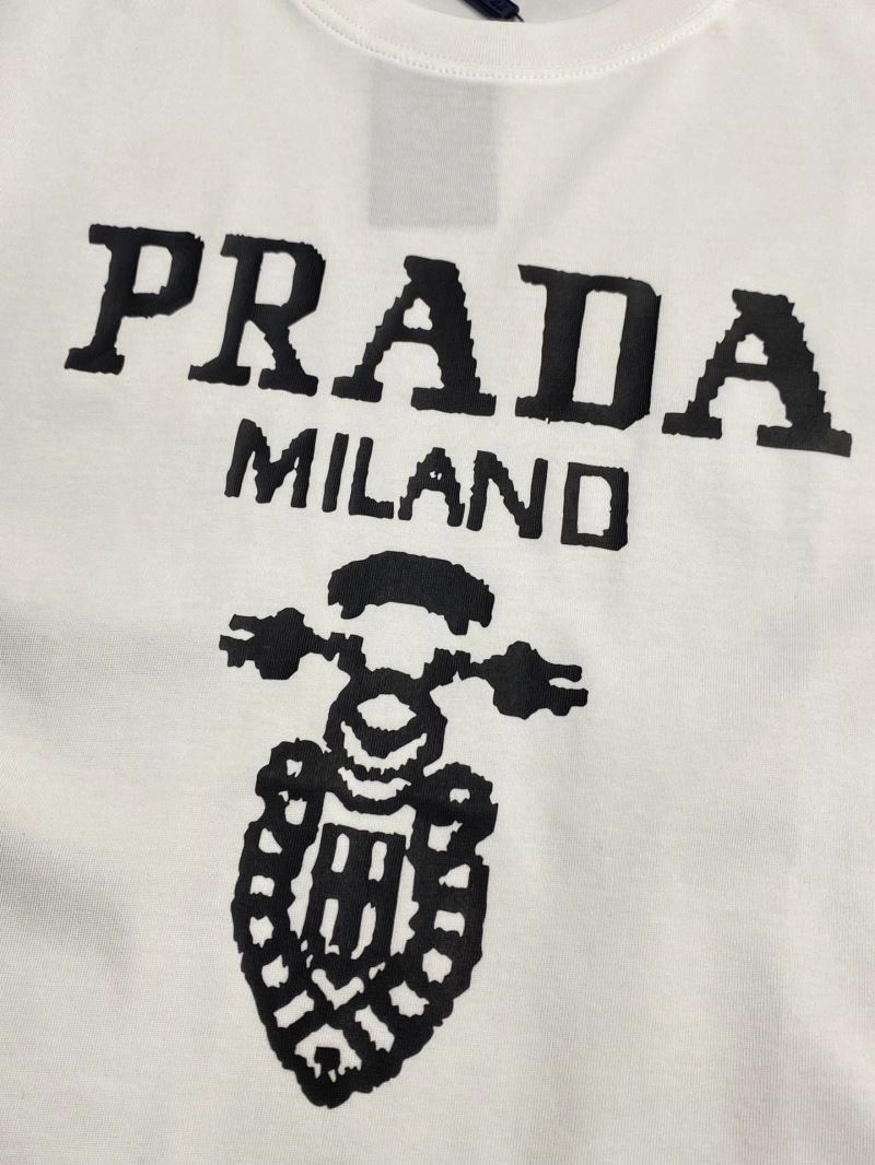 Prada T-Shirts Trendy 169305
