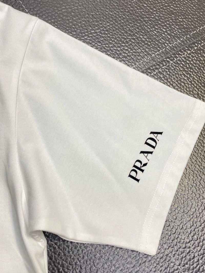 Prada T-Shirts Trendy 169305