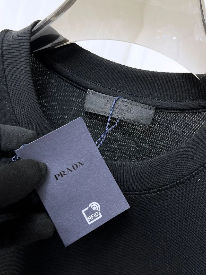 Prada T-Shirts FreshLook 169259