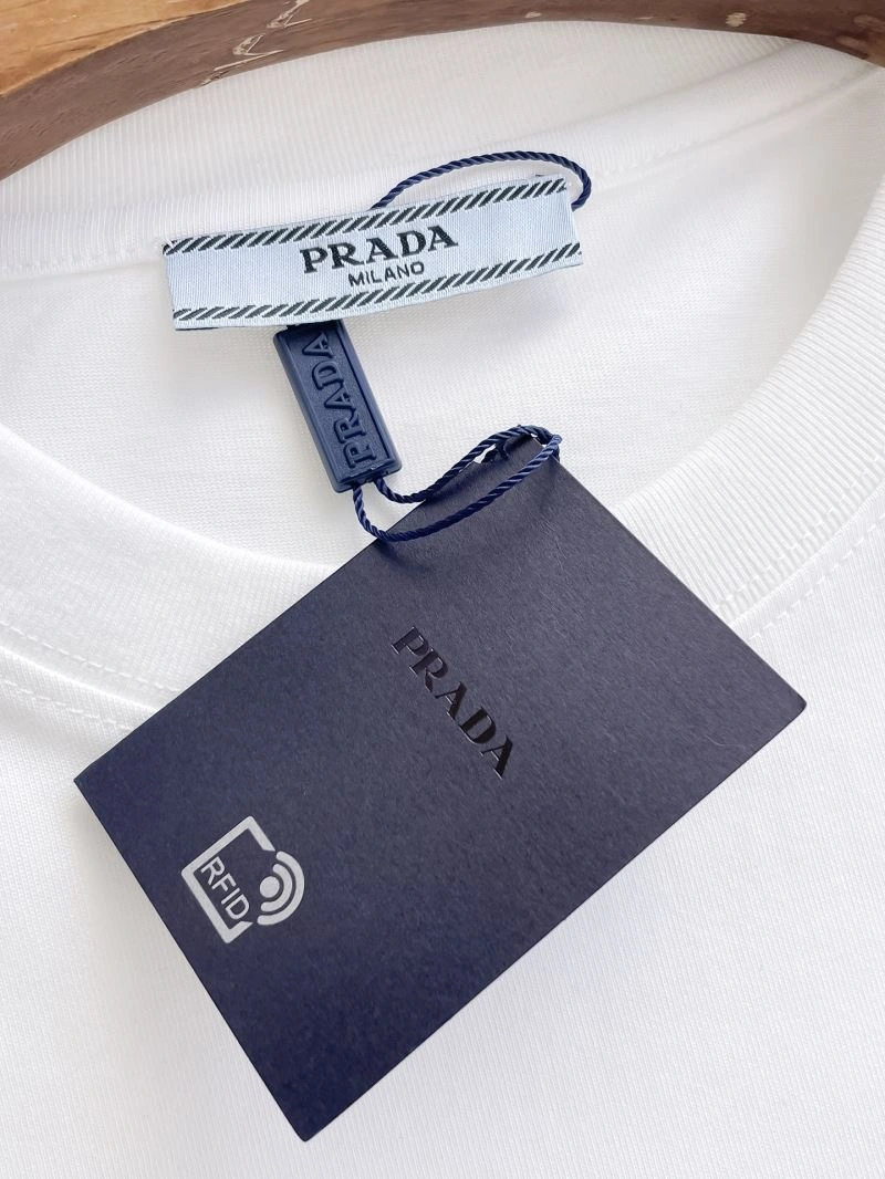UrbanChic Prada T-Shirts 169348