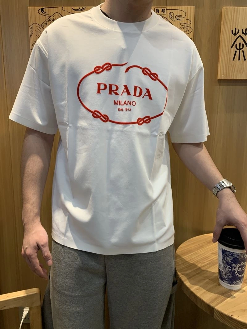 FashionForward Prada T-Shirts 169250