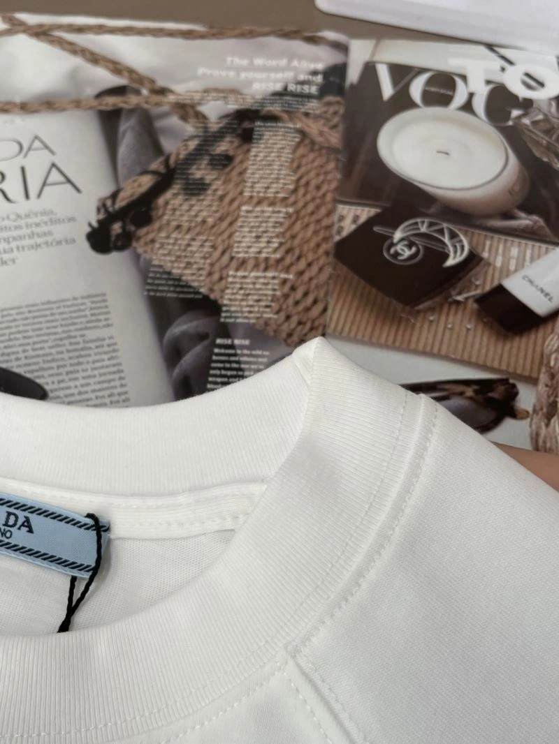Stretchable Prada T-Shirts 169249